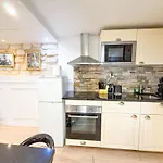 Lejlighed Urbanflat 42 - Two-bedroom Flat In Center Of *