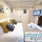 Urbanflat 42 - Two-bedroom Flat In Center Of * Paris